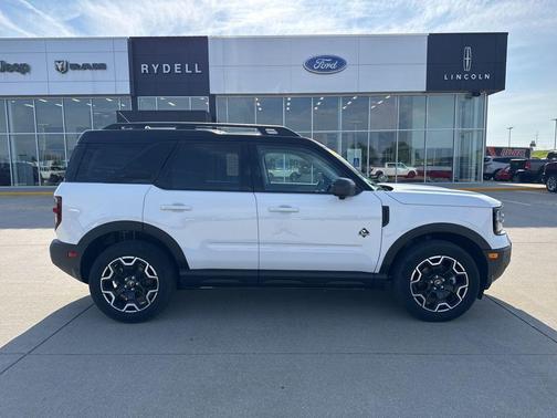 Oxford White 2025 Ford Bronco Sport Outer Banks