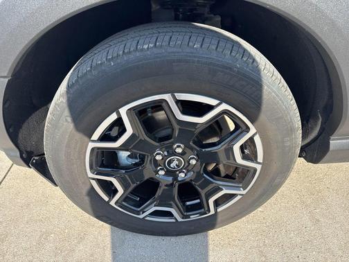Oxford White 2025 Ford Bronco Sport Outer Banks