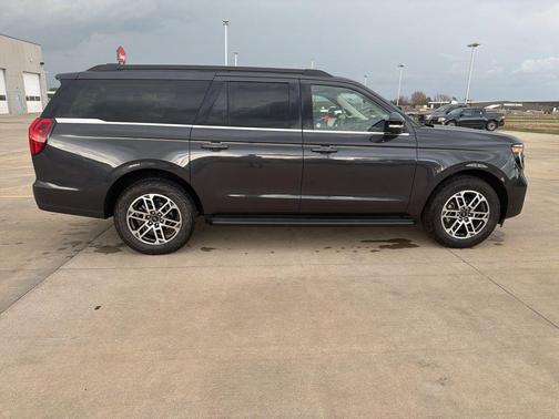 2025 Ford Expedition Max Active 4x4
