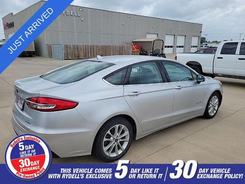 Ingot Silver Metallic 2019 Ford Fusion Hybrid SE