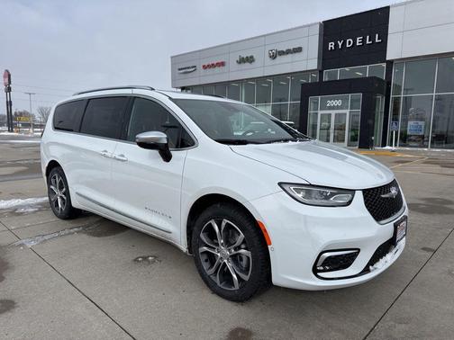 2026 Chrysler Pacifica L