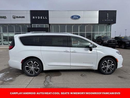 Bright White Clearcoat 2026 Chrysler Pacifica L