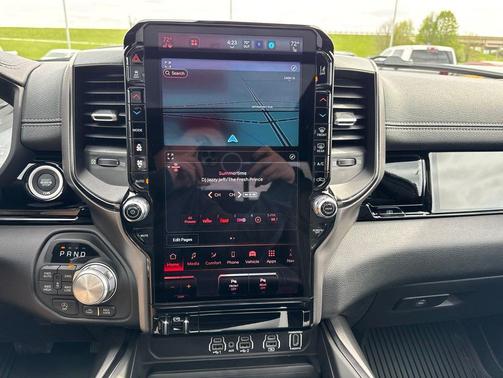 Diamond Black Crystal Pearlcoat 2026 RAM 1500 Rebel