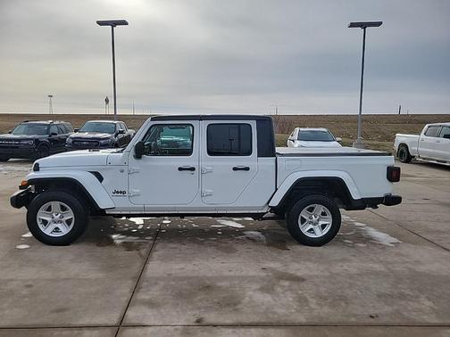 2021 Jeep Gladiator Sport S