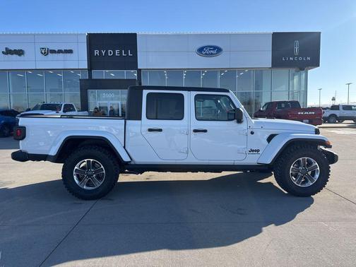 2021 Jeep Gladiator Sport S