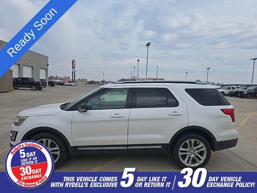 White 2017 Ford Explorer XLT