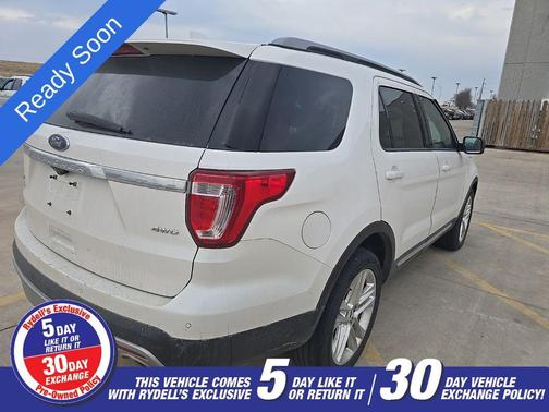 White 2017 Ford Explorer XLT