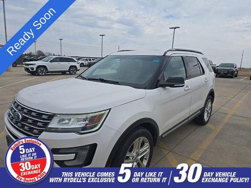 White 2017 Ford Explorer XLT