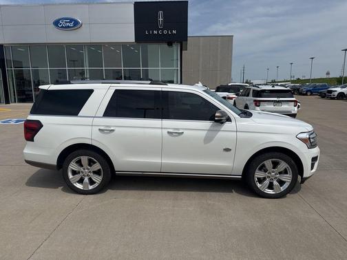 Star White Metallic Tri-Coat 2024 Ford Expedition King Ranch