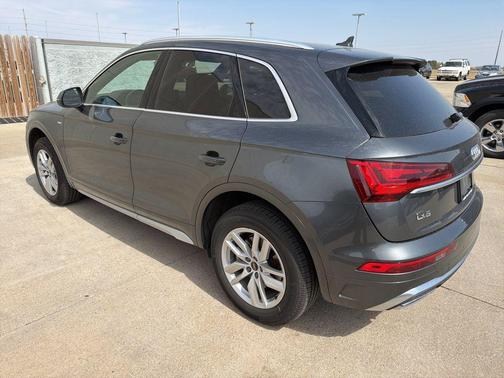 2022 Audi Q5 45 S line Premium