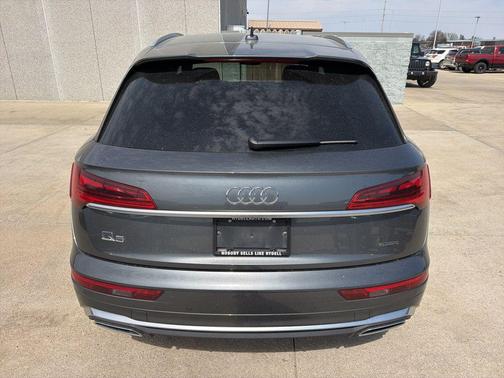 2022 Audi Q5 45 S line Premium