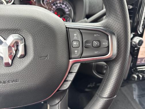 2026 RAM 2500 Tradesman Crew Cab 4x4 6'4' Box