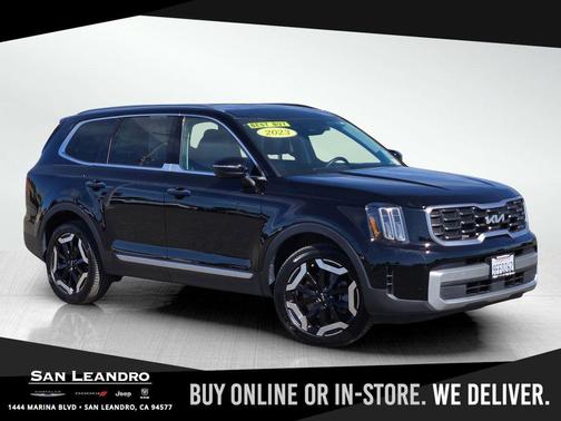 Ebony Black 2023 Kia Telluride S