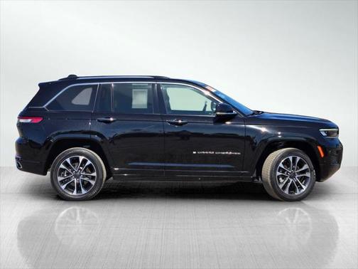 2022 Jeep Grand Cherokee Overland