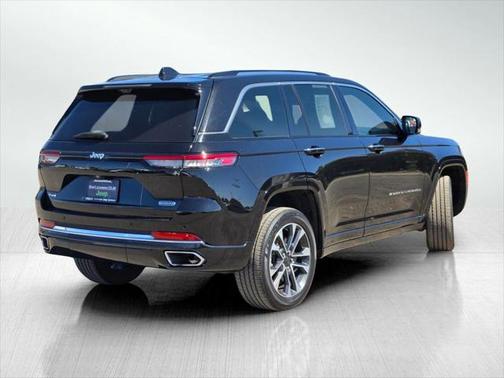 2022 Jeep Grand Cherokee Overland