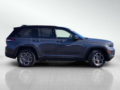 Baltic Gray Metallic Clearcoat 2022 Jeep Grand Cherokee 4xe Trailhawk