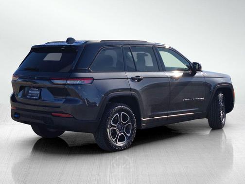 Baltic Gray Metallic Clearcoat 2022 Jeep Grand Cherokee 4xe Trailhawk