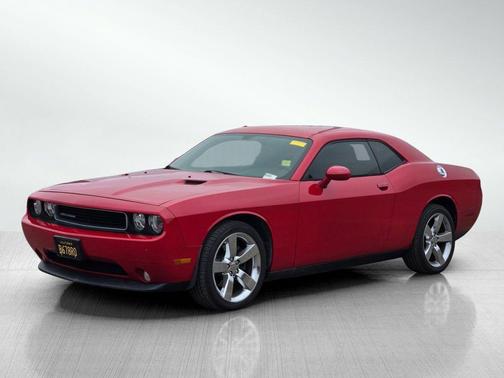 Redline 3 Coat Pearl 2011 Dodge Challenger Base
