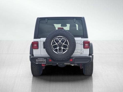 Bright White Clearcoat 2026 Jeep Wrangler Rubicon
