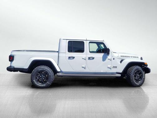 2025 Jeep Gladiator High Tide