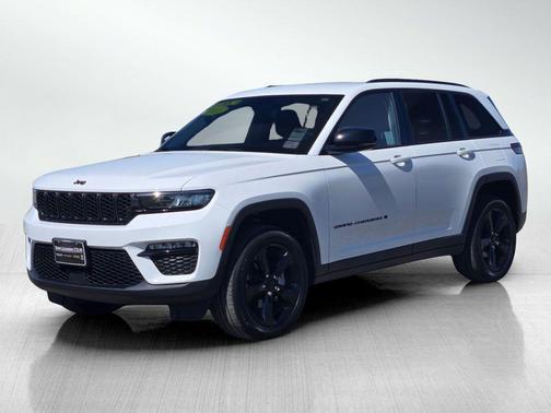 Bright White Clearcoat 2023 Jeep Grand Cherokee Limited