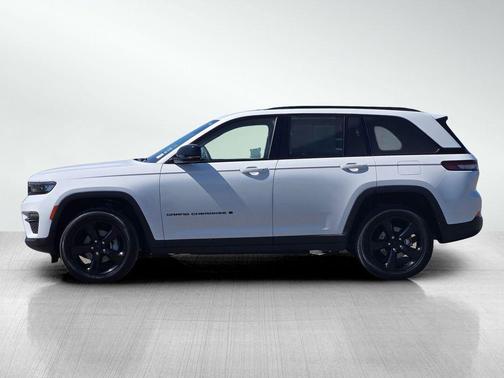 Bright White Clearcoat 2023 Jeep Grand Cherokee Limited