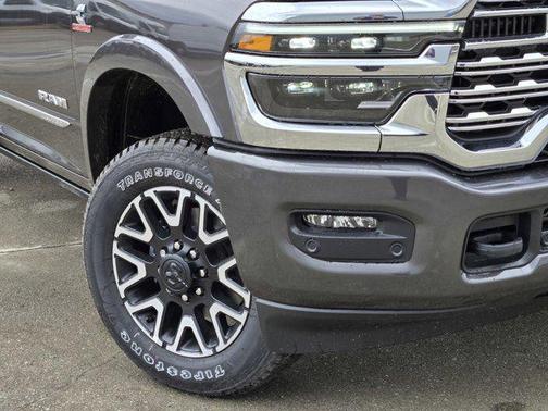 2025 RAM 2500 Limited Crew Cab 4x4 6'4' Box
