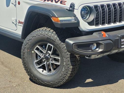 2025 Jeep Gladiator Mojave X
