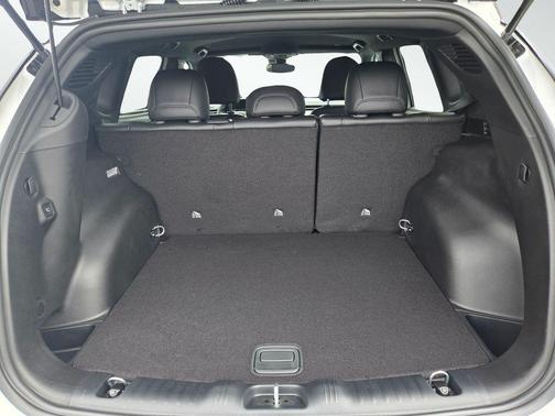 Bright White Clearcoat 2026 Jeep Compass Limited