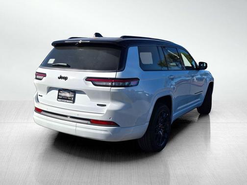 Bright White Clearcoat 2026 Jeep Grand Cherokee L Summit