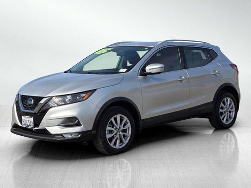 2022 Nissan Rogue Sport SV