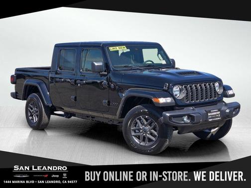 Black Clearcoat 2025 Jeep Gladiator Sport S