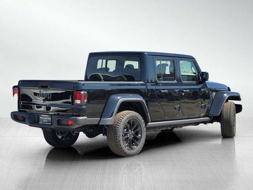 2025 Jeep Gladiator Nighthawk