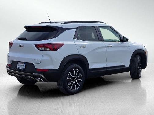 Summit White 2023 Chevrolet Trailblazer ACTIV