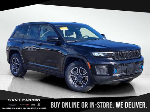 Diamond Black Crystal Pearlcoat 2022 Jeep Grand Cherokee 4xe Trailhawk