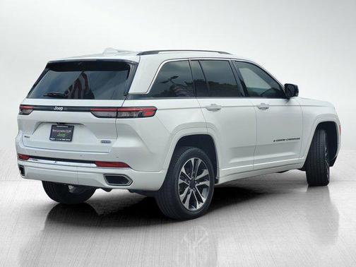 2022 Jeep Grand Cherokee Overland