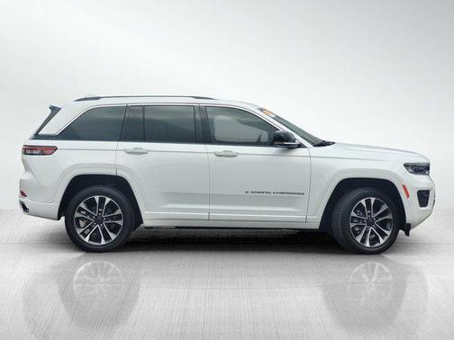 2022 Jeep Grand Cherokee Overland