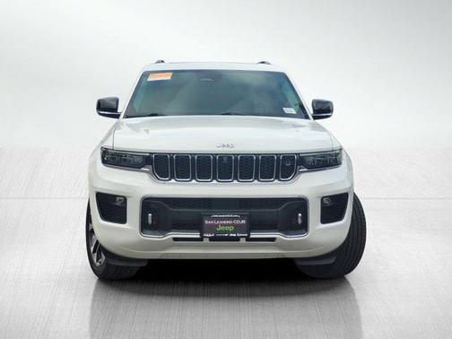 2022 Jeep Grand Cherokee Overland