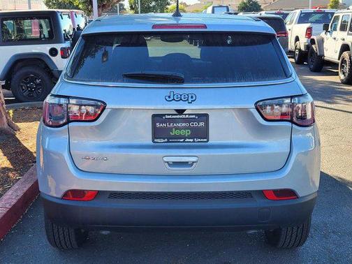 2025 Jeep Compass Sport