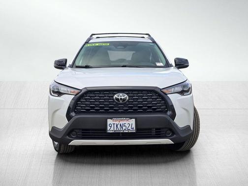 2025 Toyota Corolla Cross LE