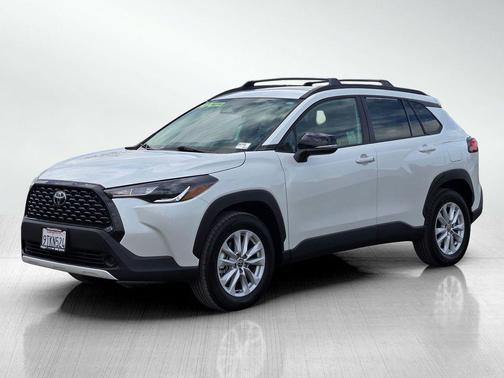 2025 Toyota Corolla Cross LE