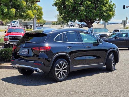 2021 Mercedes-Benz GLA 250 Base 4MATIC