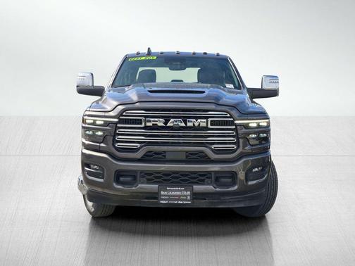 2025 RAM 3500 Laramie Crew Cab 4x4 8' Box