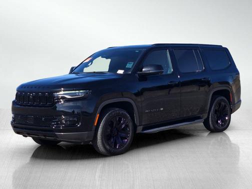 Diamond Black Crystal Pearlcoat 2022 Jeep Wagoneer Series III 4x2