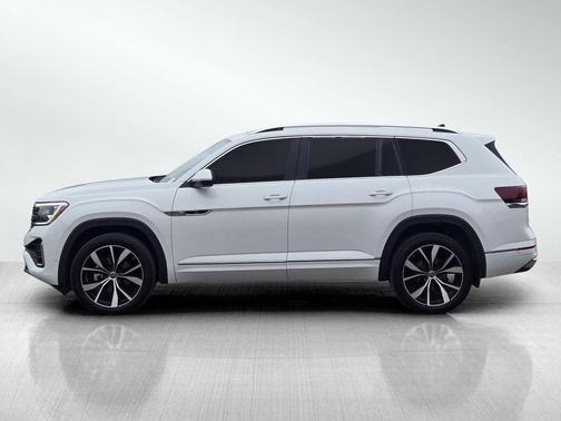 Opal White Pearl 2024 Volkswagen Atlas 2.0T SEL Premium R-Line 4MOTION