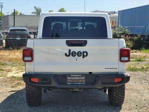 2025 Jeep Gladiator Big Bear