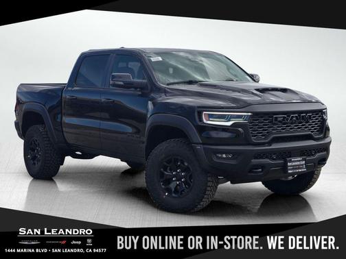 Diamond Black Crystal Pearlcoat 2026 RAM 1500 RHO Crew Cab 4x4 5'7' Box
