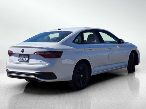 Deep Black Pearl 2022 Volkswagen Jetta 1.5T SE