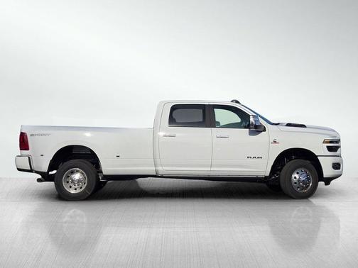 2026 RAM 3500 Laramie Crew Cab 4x4 8' Box