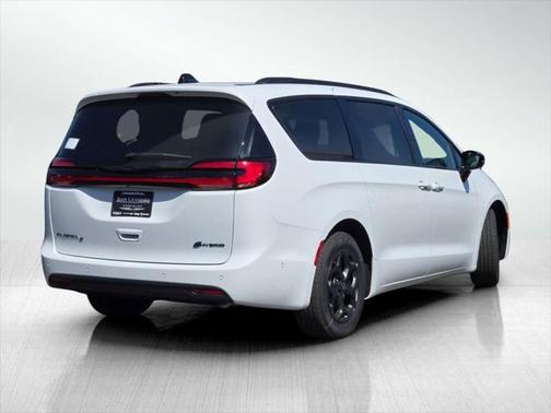2025 Chrysler Pacifica Hybrid Premium S Appearance Pkg